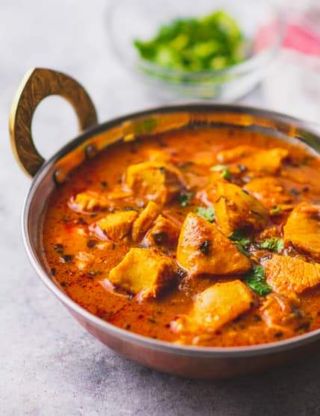 Chicken Curry + Riz À La Vapeur + Naan Nature