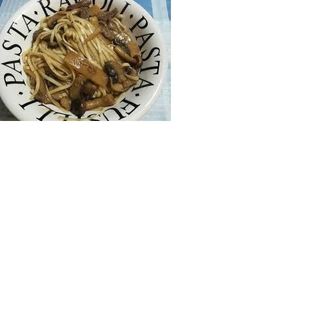 tallarines con setas y bambu 