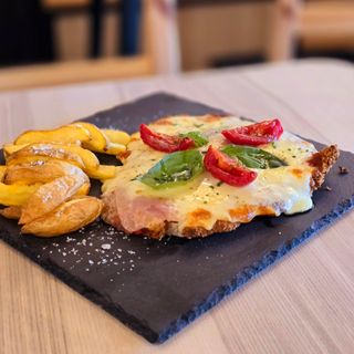 Milanesa De Ternera Napolitana