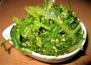 12. Alghe Wakame