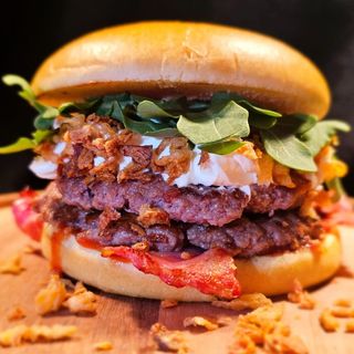 Crispy Bulls + Batata Frita