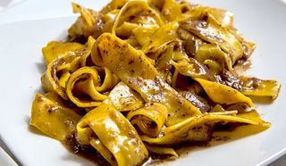 Pappardelle al sugo di lepre