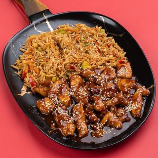 მობრაწული ქათმის ნაჭრები ტკბილ-ცხარე სოუსში