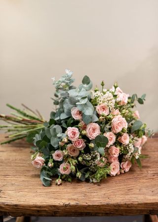 Ramo de Rosas Pitiminí (grande)