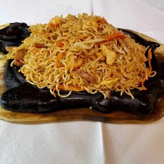 A31. Tallarines Sobre Bandeja Quemada