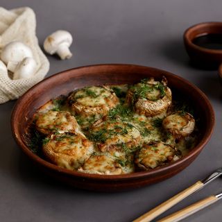 Pieczarki faszerowane serem