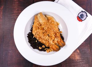 Средиземноморски лаврак на тиган (320г)