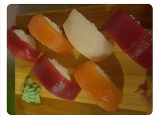 A1.    Sushi Variados (6 Uds.)
