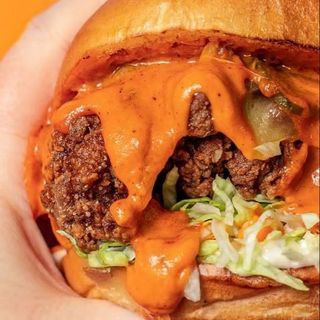 Bonnie + Chips+ Bibita