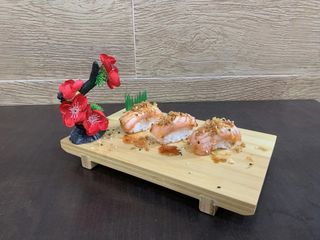 A6 Nigiri de salmão braseado (3 peças)