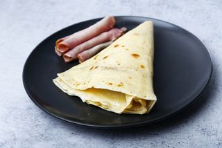 Palačinke sa pečenicom