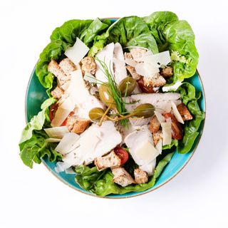 SAŁATKA Z KURCZAKIEM