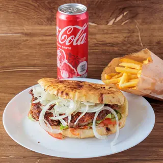 Gurmanska pljeskavica 200g + pomfrit 125g + Coca-Cola 0.33l