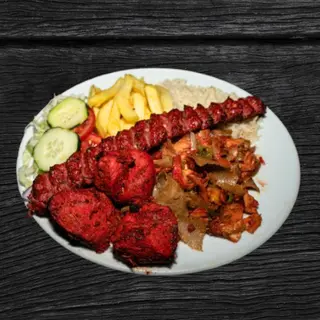 Mixto con Arroz, Patatas, 1 Shish, 3 Tikka y Ensalada
