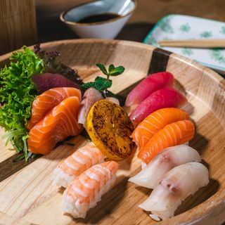 Sashimi & Nigiri Set