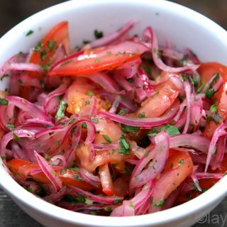 Ensalada de tomate y cebolla