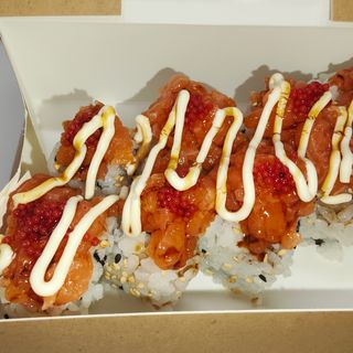Uramaki salmone roll 8 pezzi