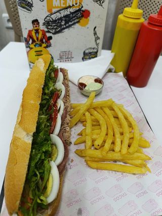 Sandwich Thon Oeuf Mortadelle