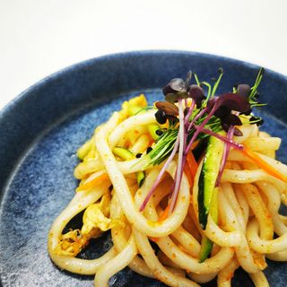 33. Yaki  udon con verdure miste