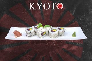 Uramaki Aguacate Con Atún (6 Uds.)