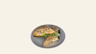 Bagietka z pieczonym kurczakiem