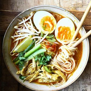 Prawn dumpling laksa 