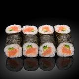 Хосомаки пушена сьомга и краставица (8 бр - 110 гр)