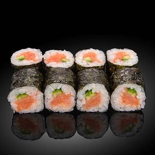 Хосомаки пушена сьомга и краставица (8 бр - 110 гр)