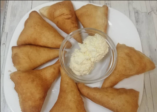 Uštipci sa kajmakom