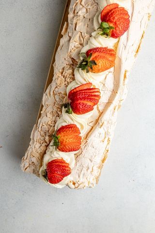 Меренговый рулет