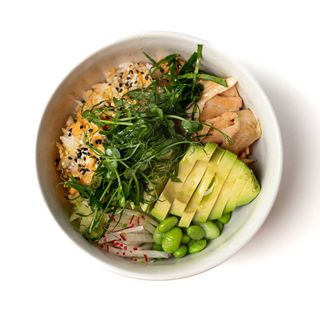 Боул зі смаженим лососем (365Г)