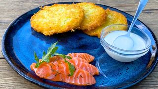 Деруни з сьомгою (180г)