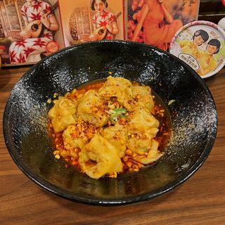 Wonton alla salsa piccante 红油菜肉大馄饨