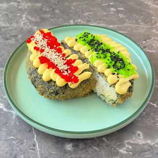  Суши-бургер с курицей