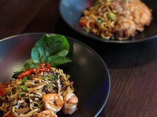 Удон з креветками (240г)