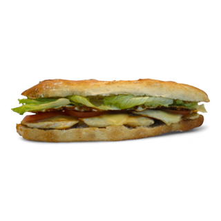 Bocadillo 11. Pollo Completo Con Huevo