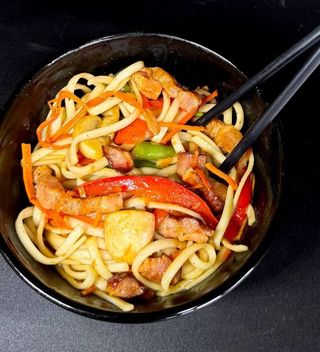 Удон з Беконом (290г)