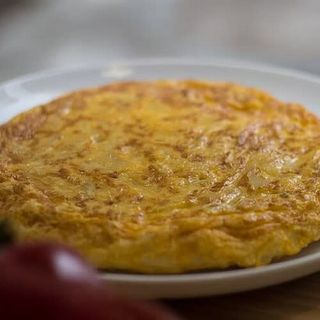 Tortilla de patata con cebolla