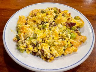 Revuelto De Gambas , Espárragos Y Jamón