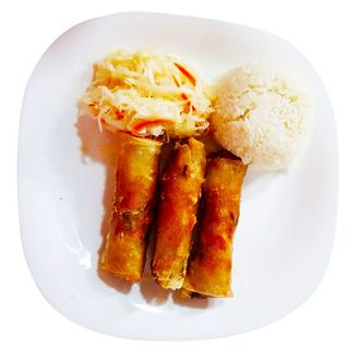 Salad Sajgonki z ryżem 3 szt.