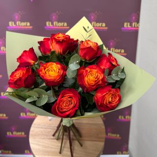 Buchet 13 trandafiri