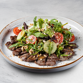 Стейк салат с медово-горчичным дрессингом LM