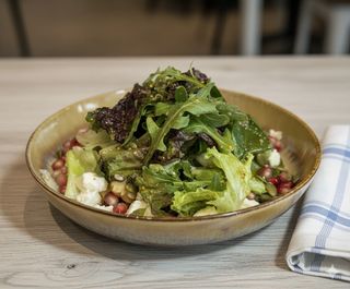 Салат с картофельными шариками