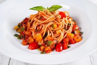 Спагетти с овощами/ Spaghetti cu legume