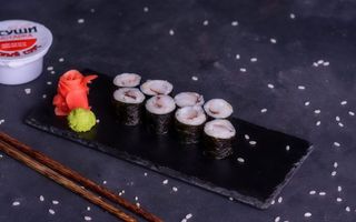 Рол Макі з восьминогом (110г)