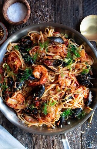 Pasta sa morskim plodovima 350g