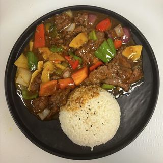 40 Arroz con ternera salteado 