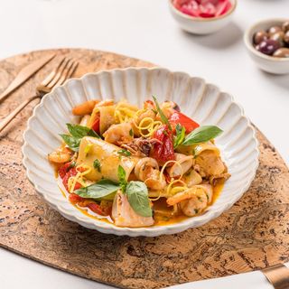 Paccheri com frutos do mar