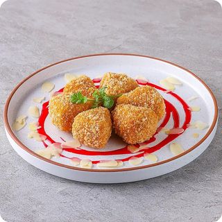 Камамбер фрі з журавлинним соусом