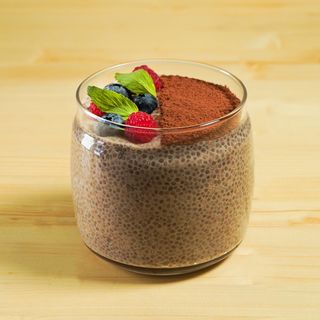 ჩიას პუდინგი კაკაო და კენკრით